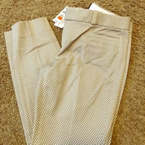 Banana Republic Sloan Fit. Size 2P. Polka dot!